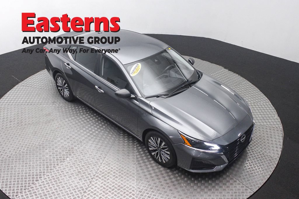 Used 2025 Nissan Altima 2.5 SV FWD image 4