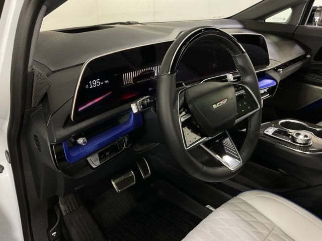 New 2026 Cadillac Optiq V AWD/4WD image 16