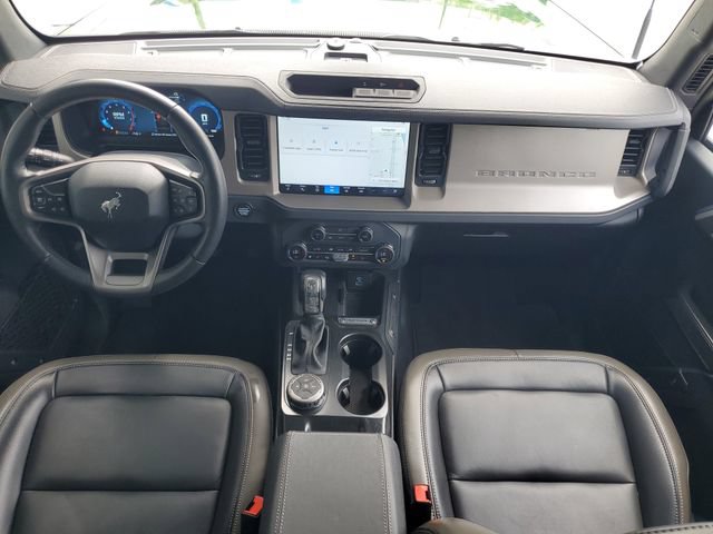 Used 2025 Ford Bronco Outer Banks AWD/4WD image 3
