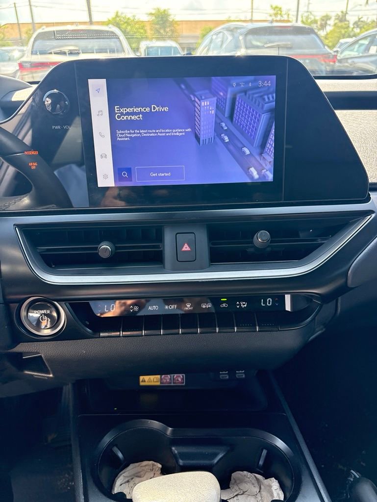Certified 2024 Lexus UX 250h FWD image 3