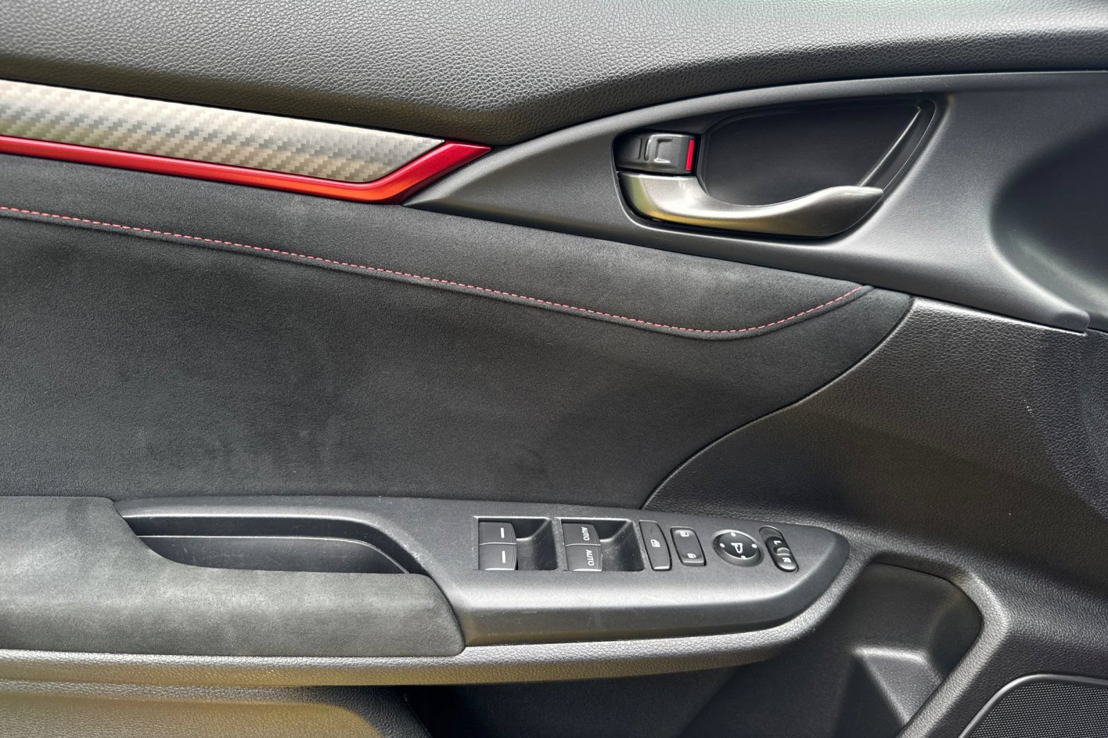 Certified 2018 Honda Civic Type R image 11