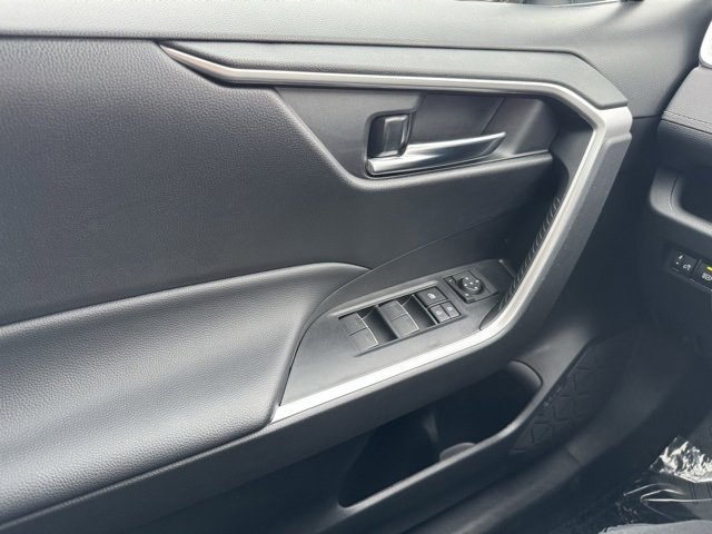 Certified 2022 Toyota RAV4 XLE image 30
