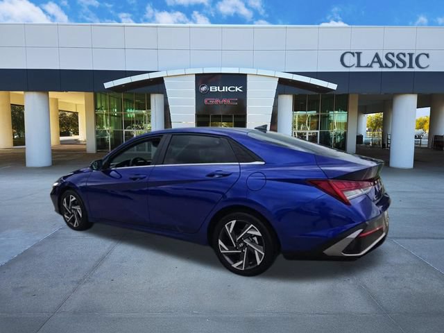 Used 2025 Hyundai Elantra Limited FWD image 6