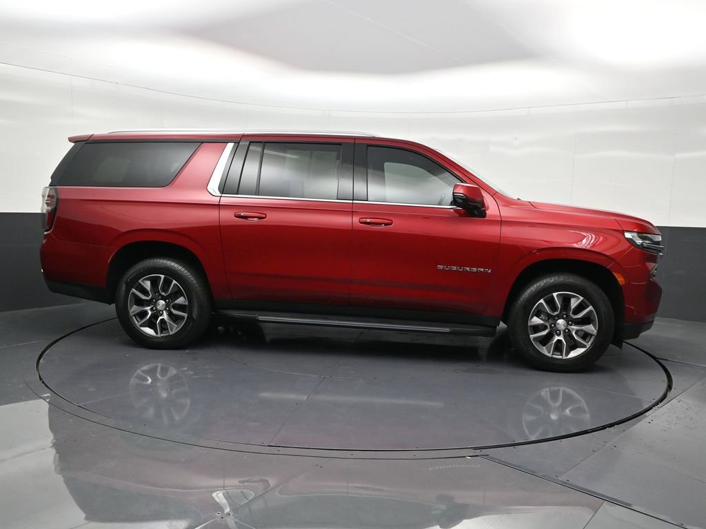 Used 2022 Chevrolet Suburban LT w/ LT Signature Package image 7
