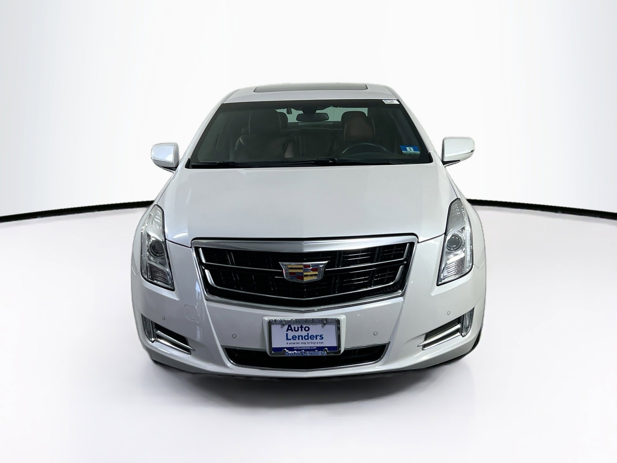 Used 2017 Cadillac XTS Luxury AWD/4WD image 2