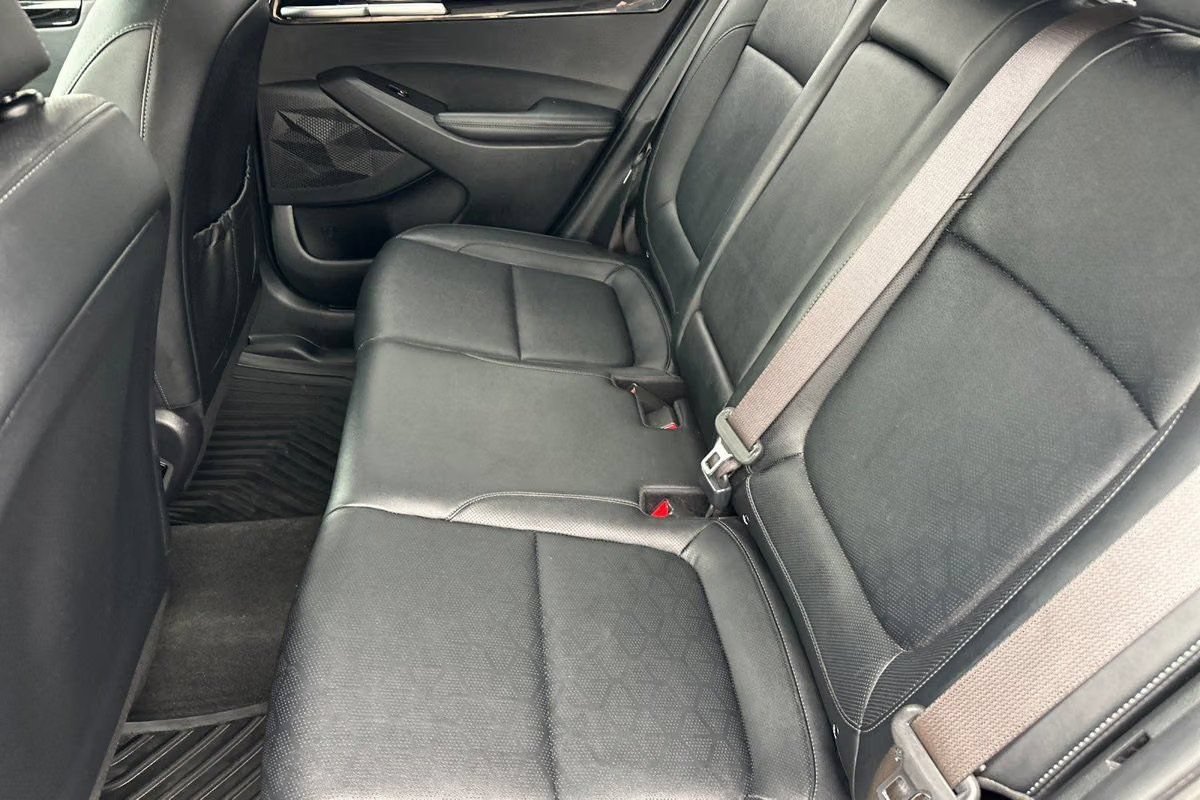 Used 2024 Kia Seltos EX FWD image 12