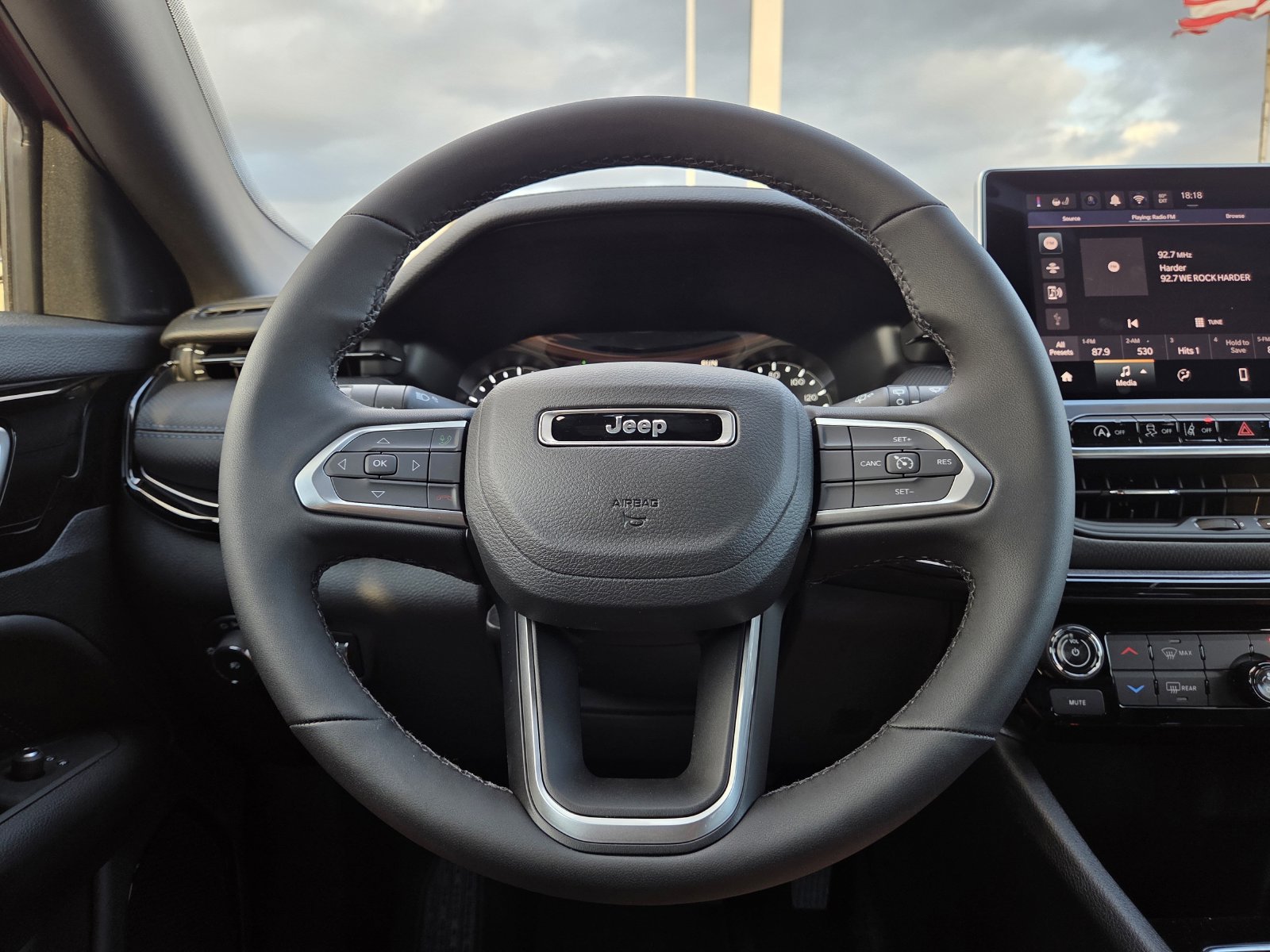 New 2026 Jeep Compass Latitude AWD/4WD image 40