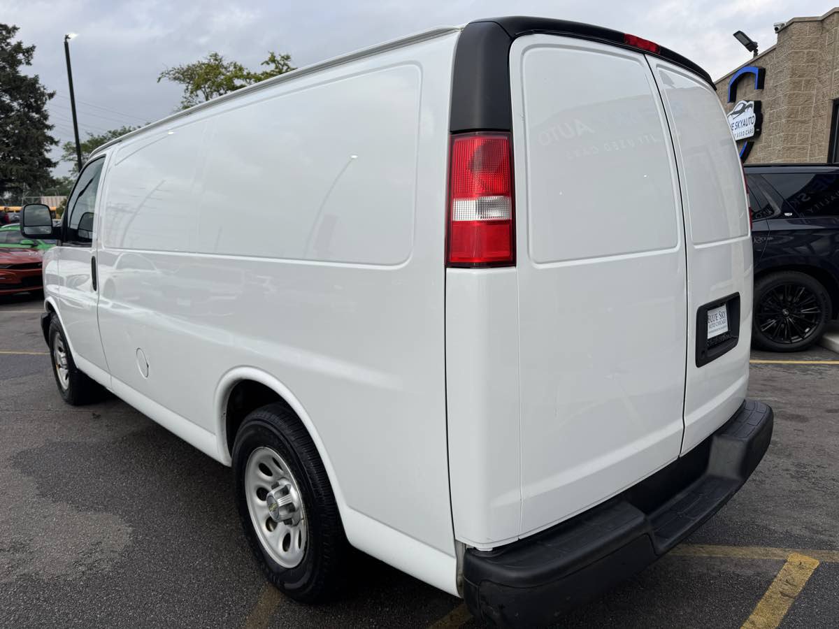 Used 2014 Chevrolet Express 1500 RWD image 7