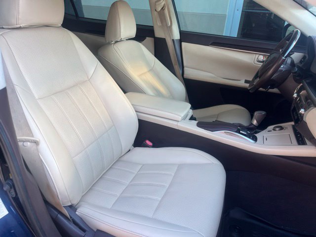 Used 2018 Lexus ES 350 w/ Luxury Package w/Wood Trim FWD image 14