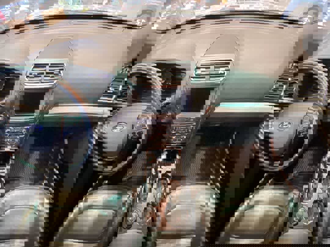 Used 2016 Ford Explorer XLT w/ Equipment Group 202A image 24