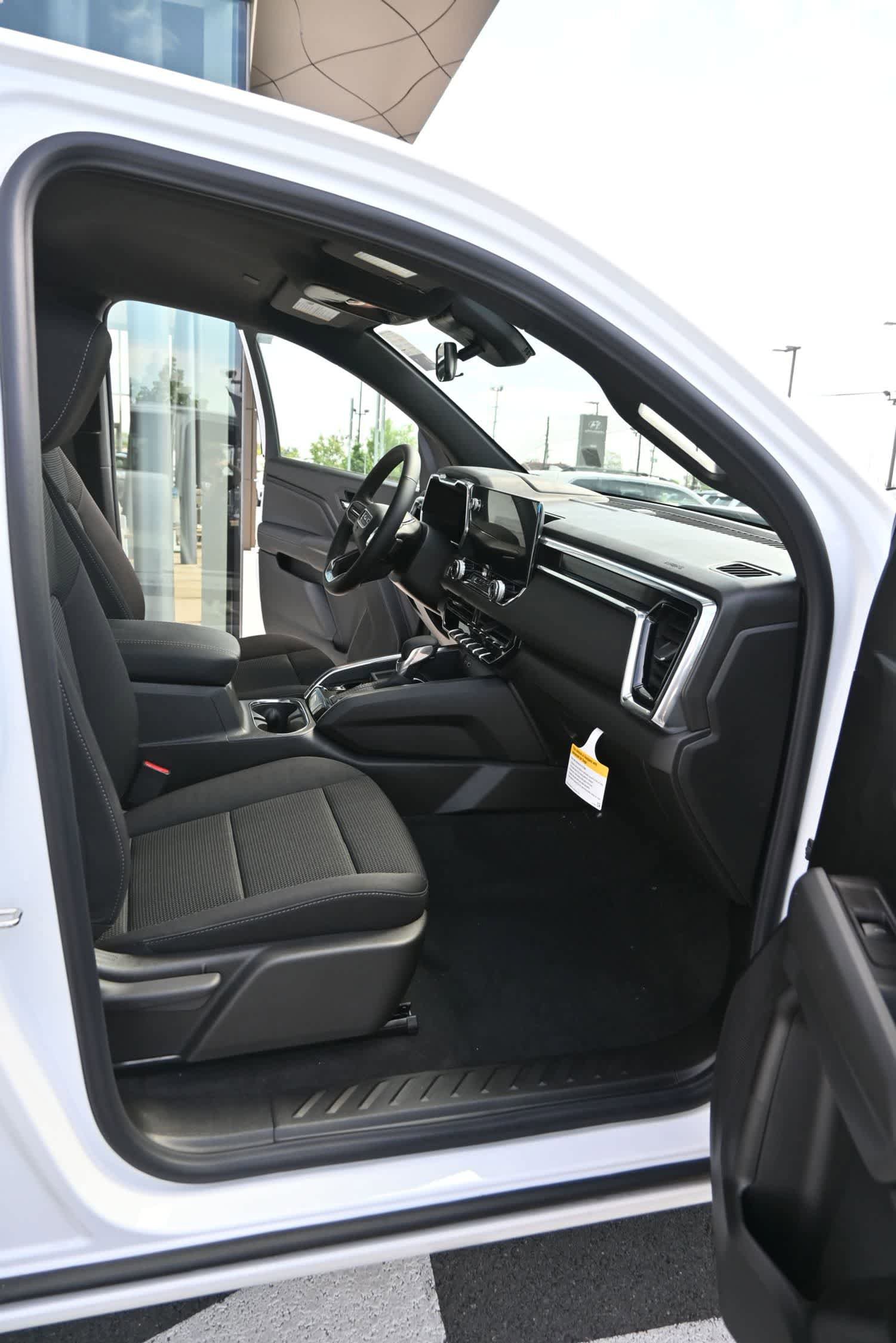 New 2026 GMC Canyon Elevation RWD image 18