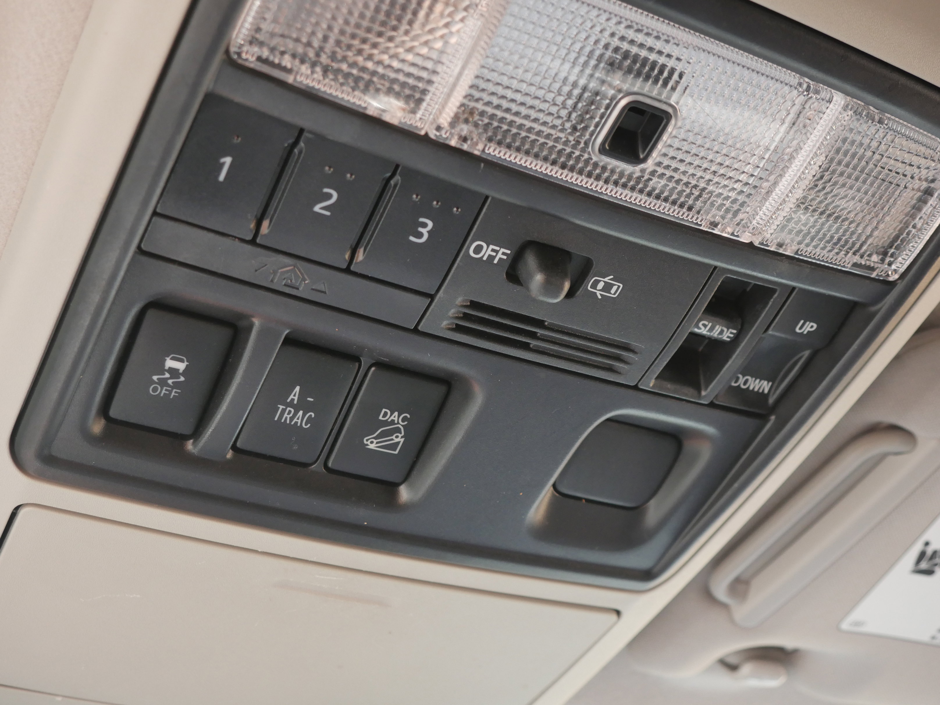 Used 2016 Toyota 4Runner SR5 Premium image 11