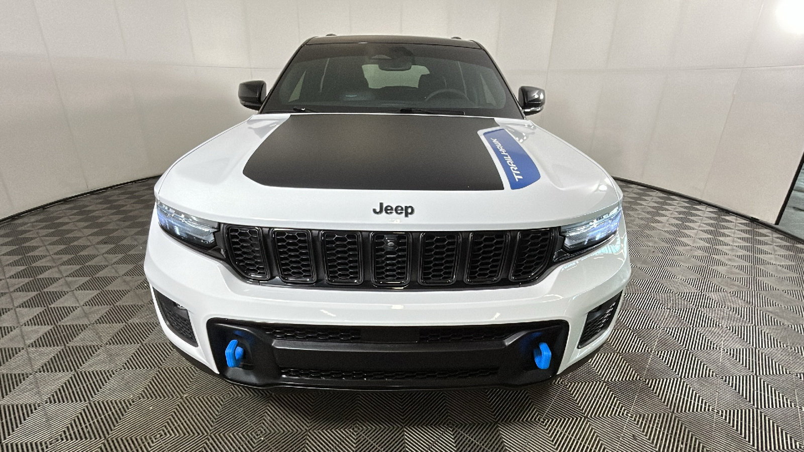 Used 2023 Jeep Grand Cherokee Trailhawk AWD/4WD image 8
