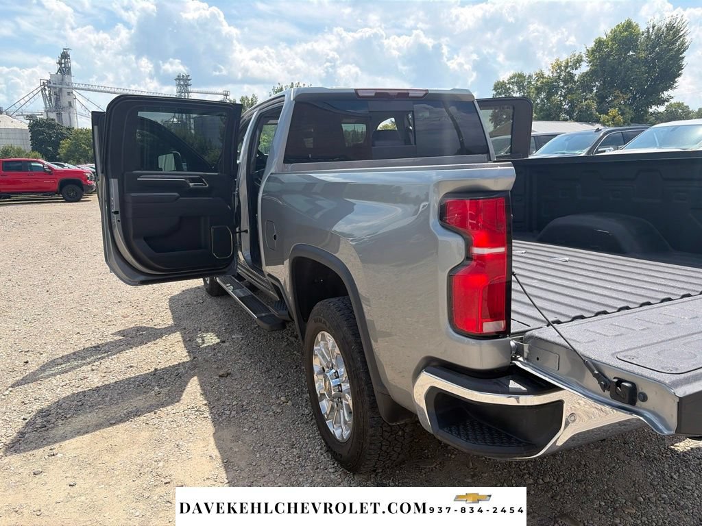 Used 2025 Chevrolet Silverado 2500 LTZ w/ LTZ Plus Package AWD/4WD image 32