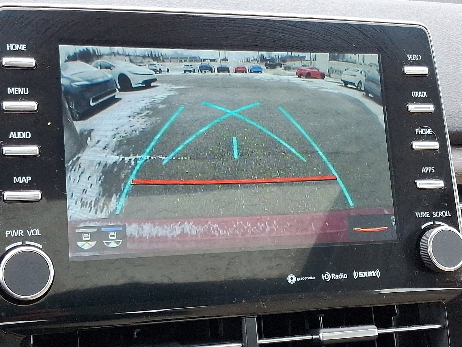 Used 2021 Toyota Avalon XLE image 19