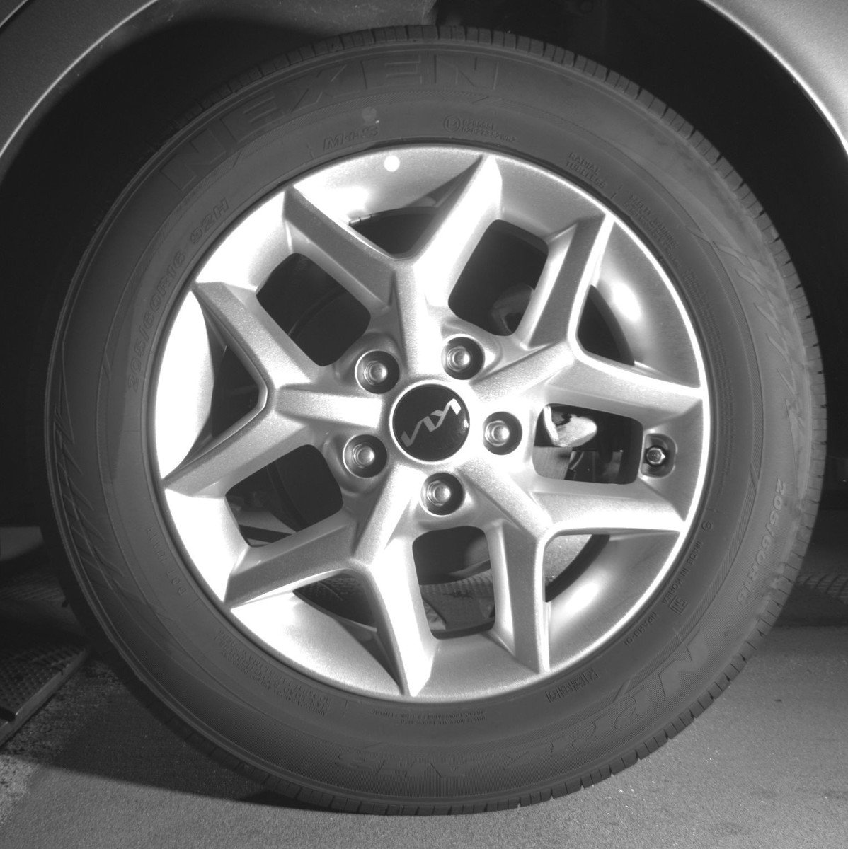 Used 2025 Kia Soul LX w/ LX Technology Package FWD image 14