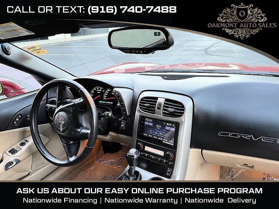 Used 2005 Chevrolet Corvette Coupe w/ Preferred Equipment Group RWD image 19