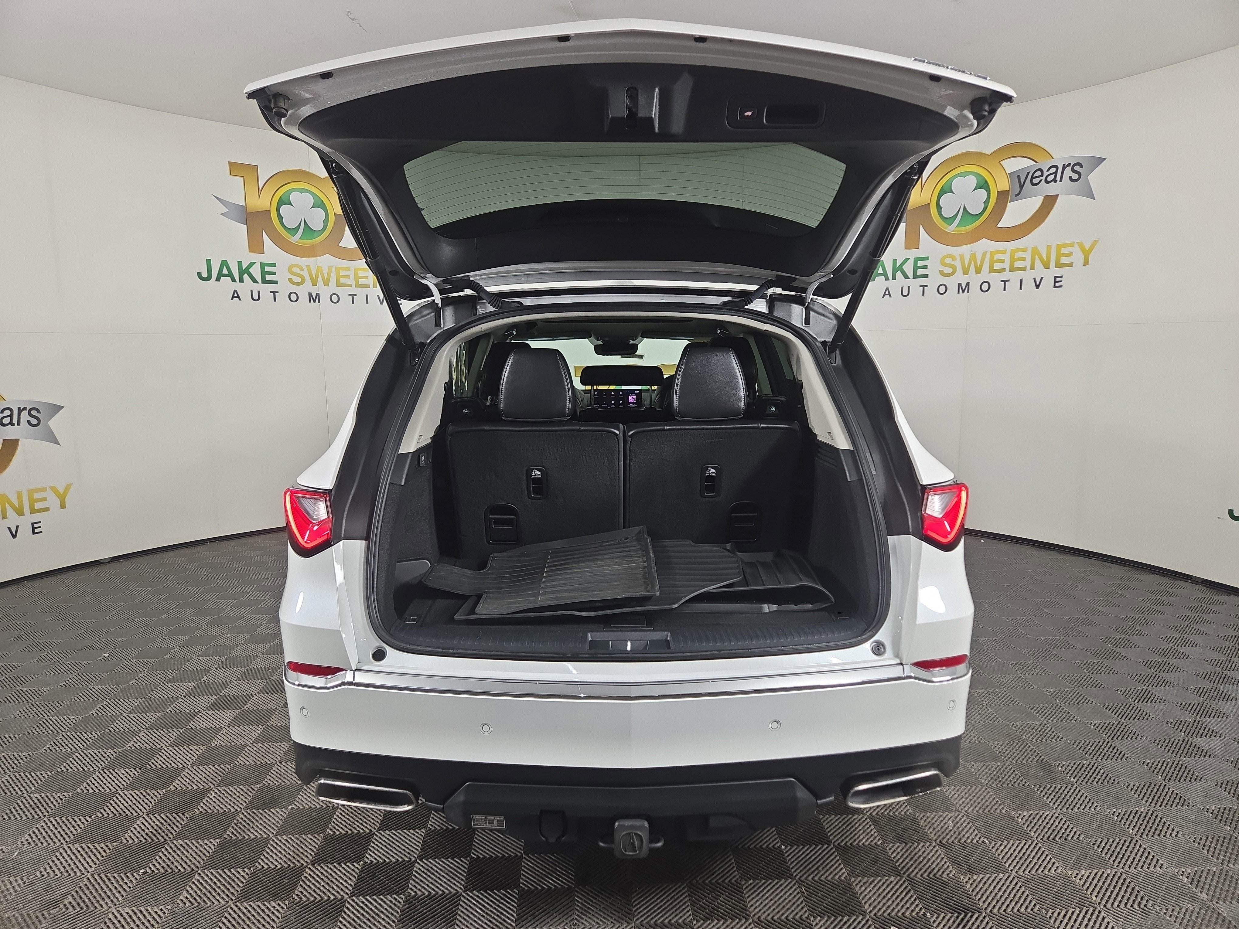 Used 2024 Acura MDX SH-AWD w/ Technology Package image 35