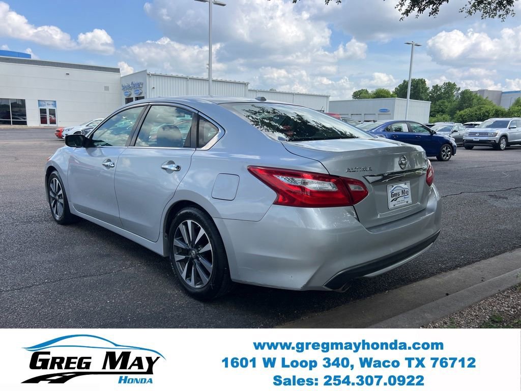 Used 2017 Nissan Altima 2.5 SV FWD image 5