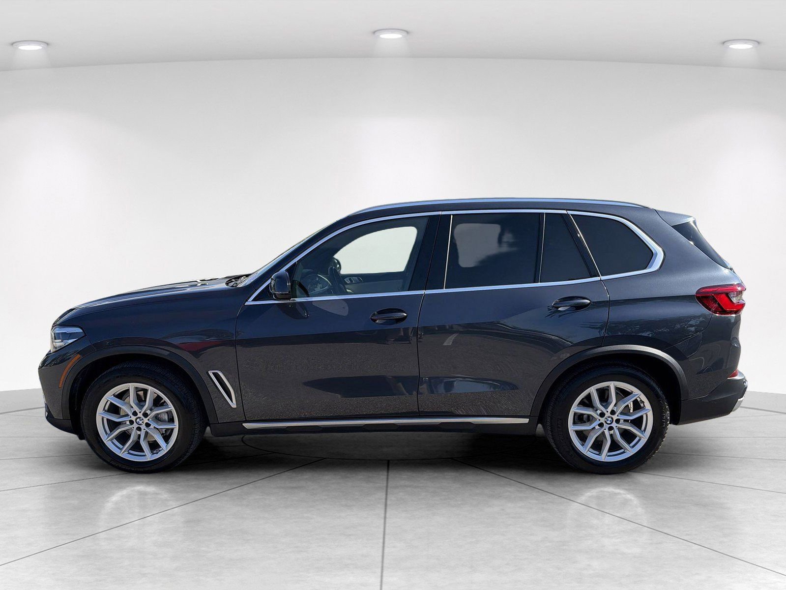 Used 2019 BMW X5 xDrive40i w/ Convenience Package AWD/4WD image 7