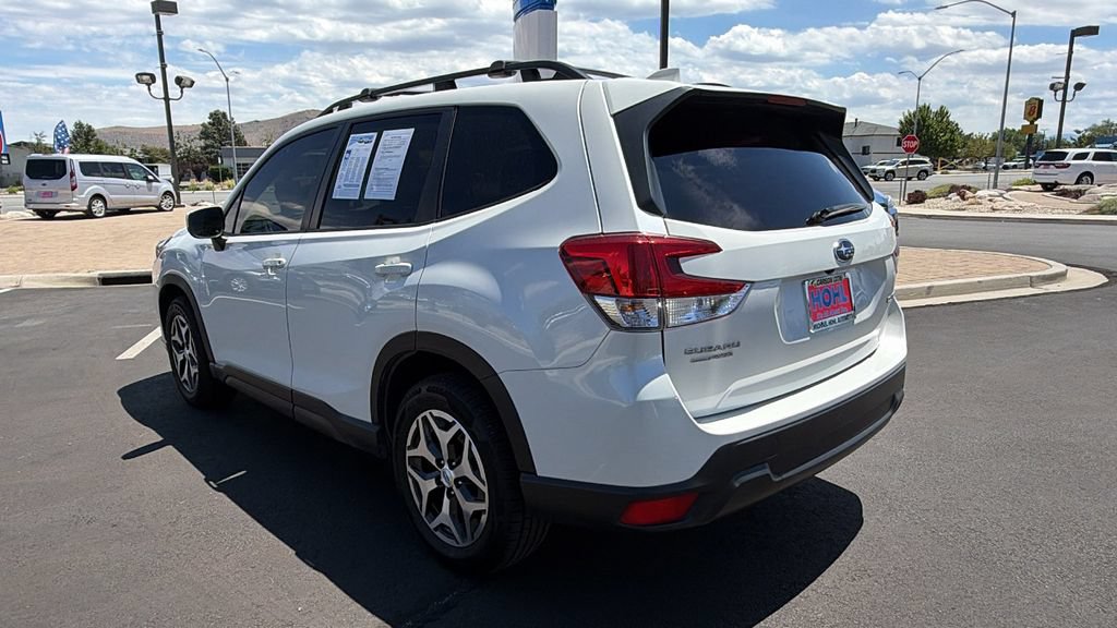 Used 2023 Subaru Forester Premium AWD/4WD image 5