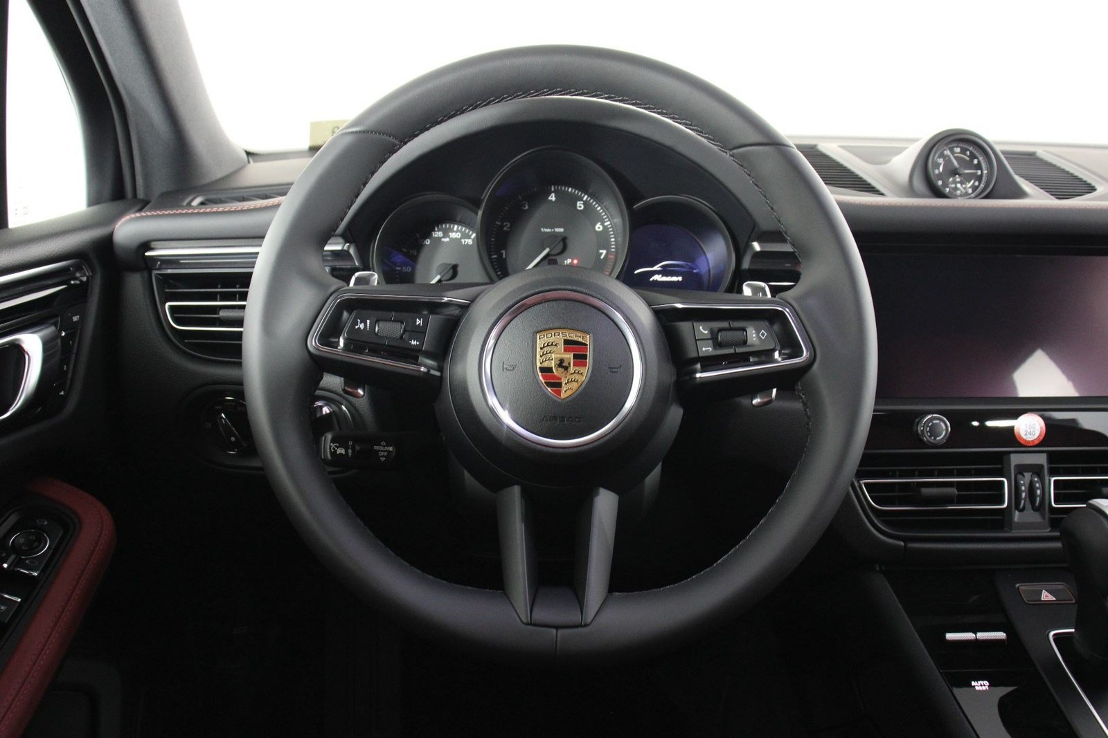 New 2026 Porsche Macan AWD/4WD image 12