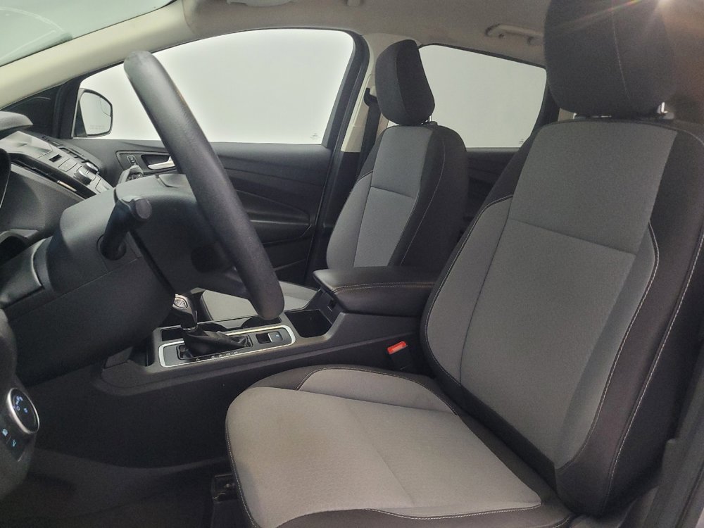 Used 2018 Ford Escape SE FWD image 17