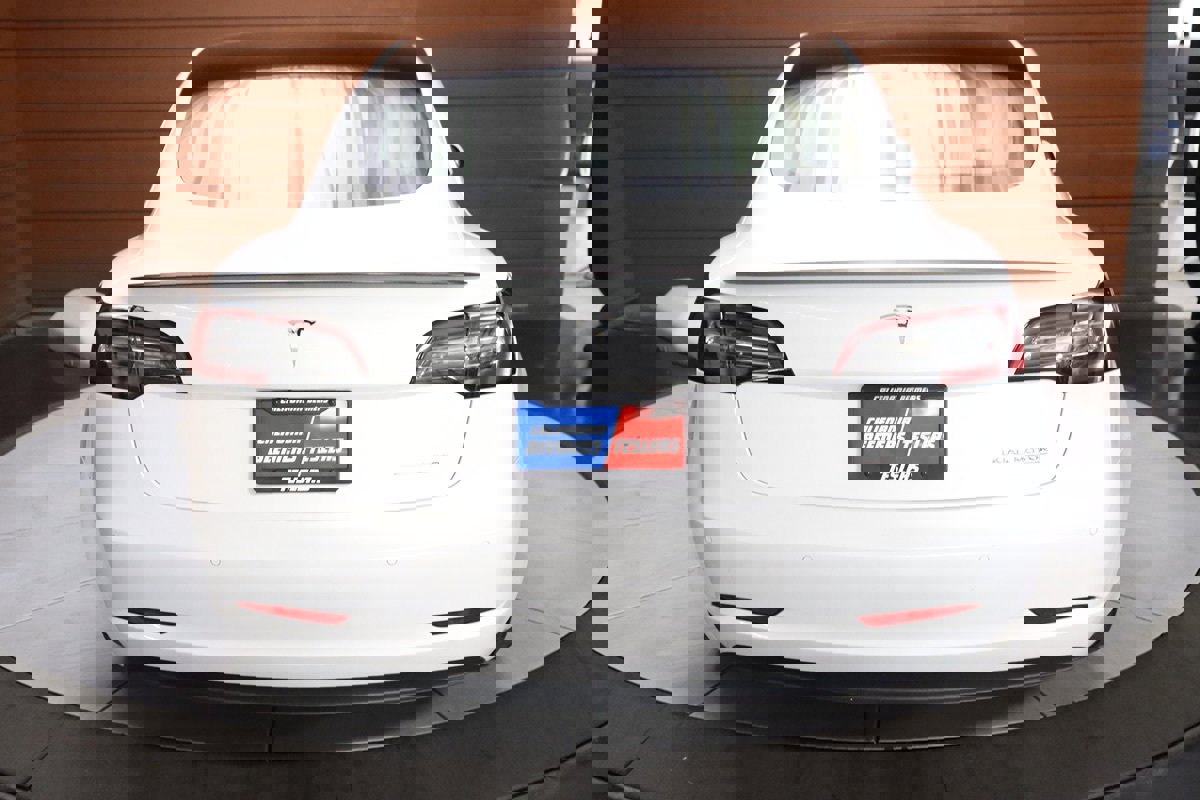 Used 2020 Tesla Model 3 Performance image 2