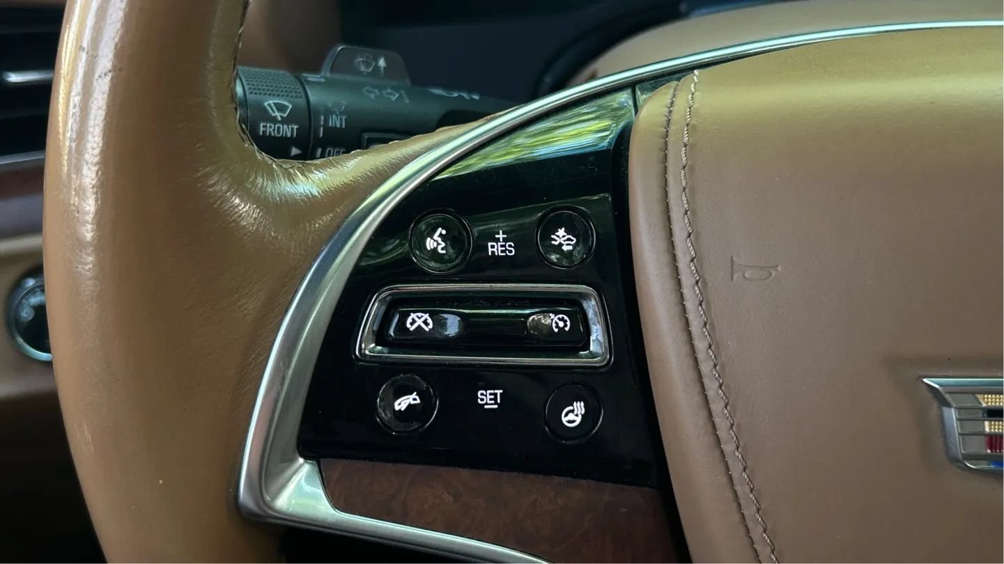 Used 2016 Cadillac Escalade 2WD image 23