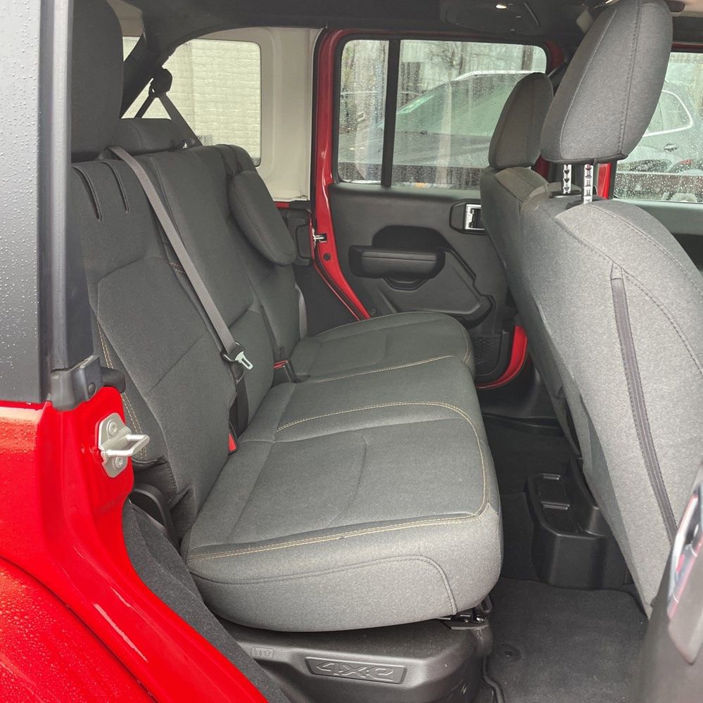 Used 2024 Jeep Wrangler Unlimited w/ Convenience Group image 18