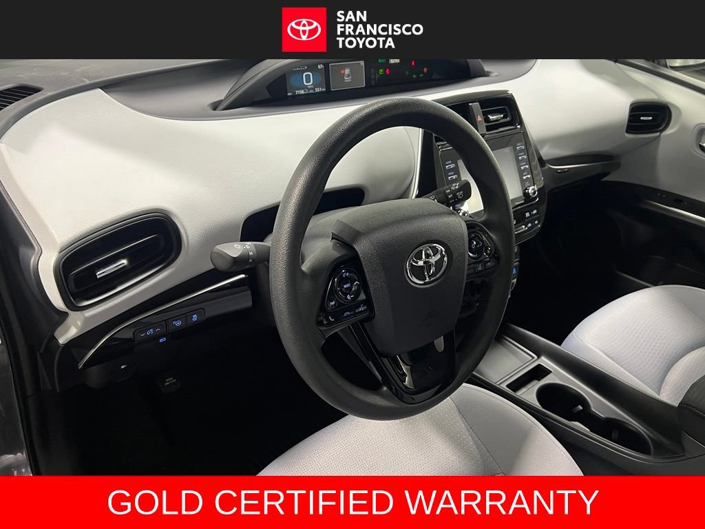 Certified 2022 Toyota Prius LE FWD image 11