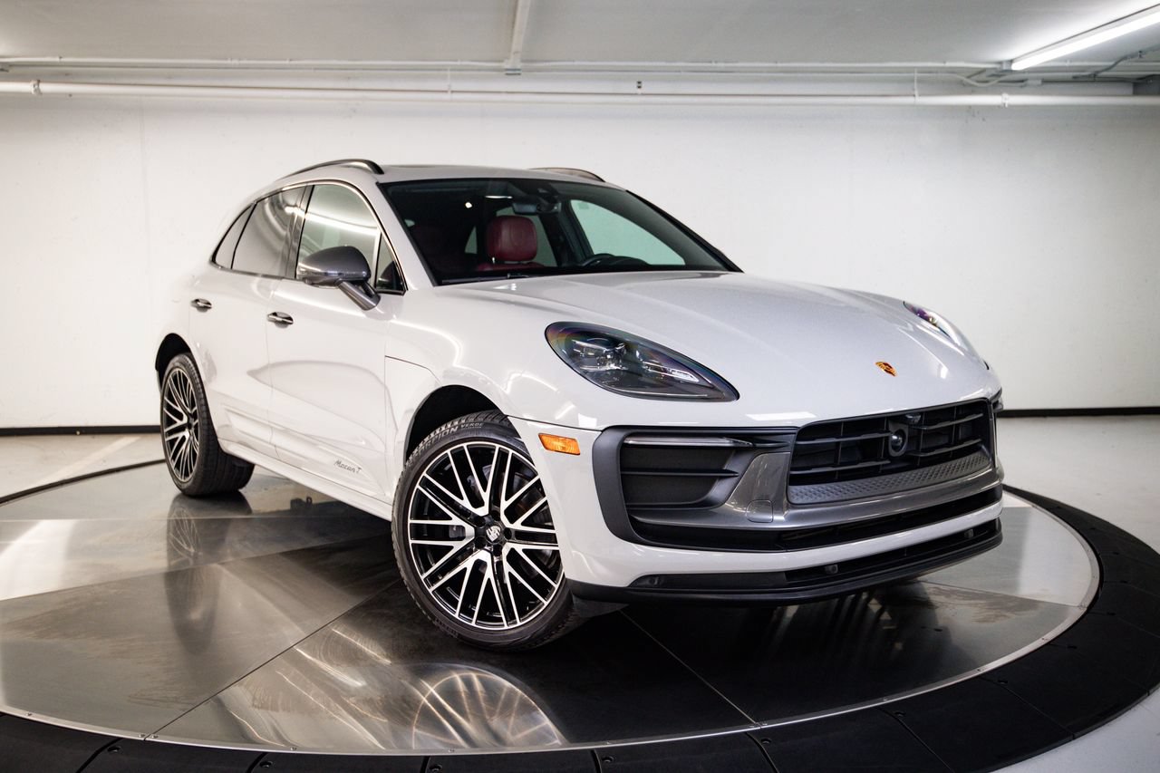 Certified 2023 Porsche Macan Turbo AWD/4WD image 9