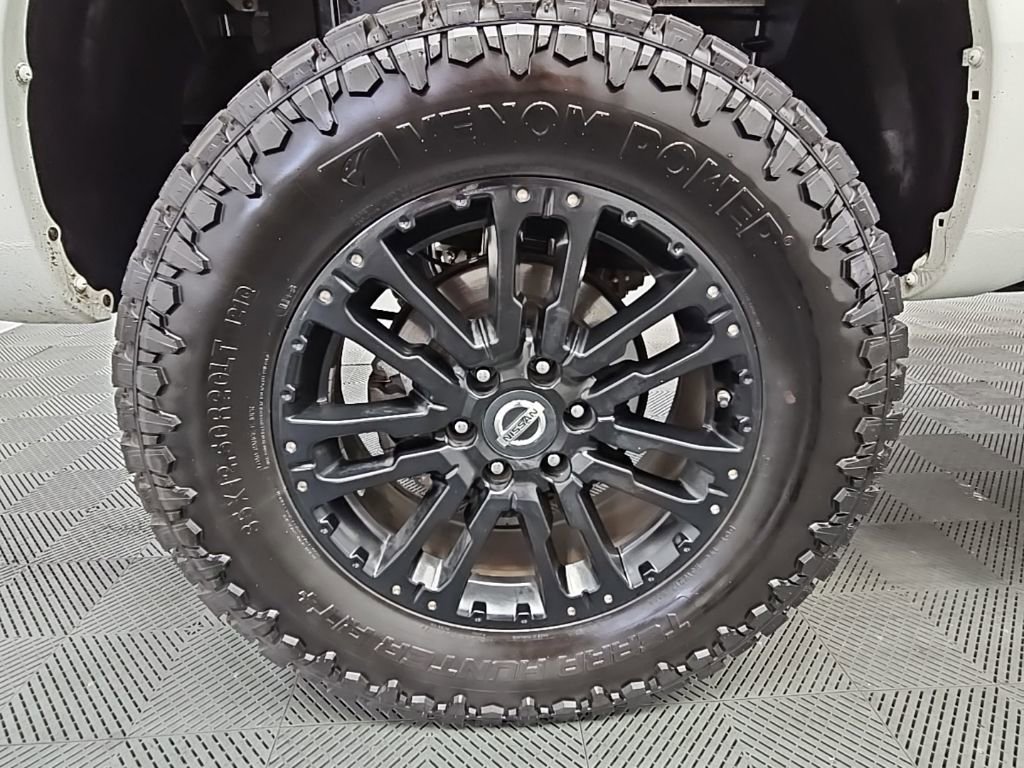Used 2018 Nissan Titan SL w/ Midnight Edition image 48