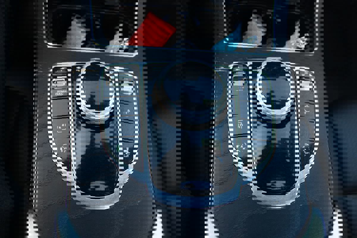 Used 2019 Mercedes-Benz GLC 300 4MATIC image 30