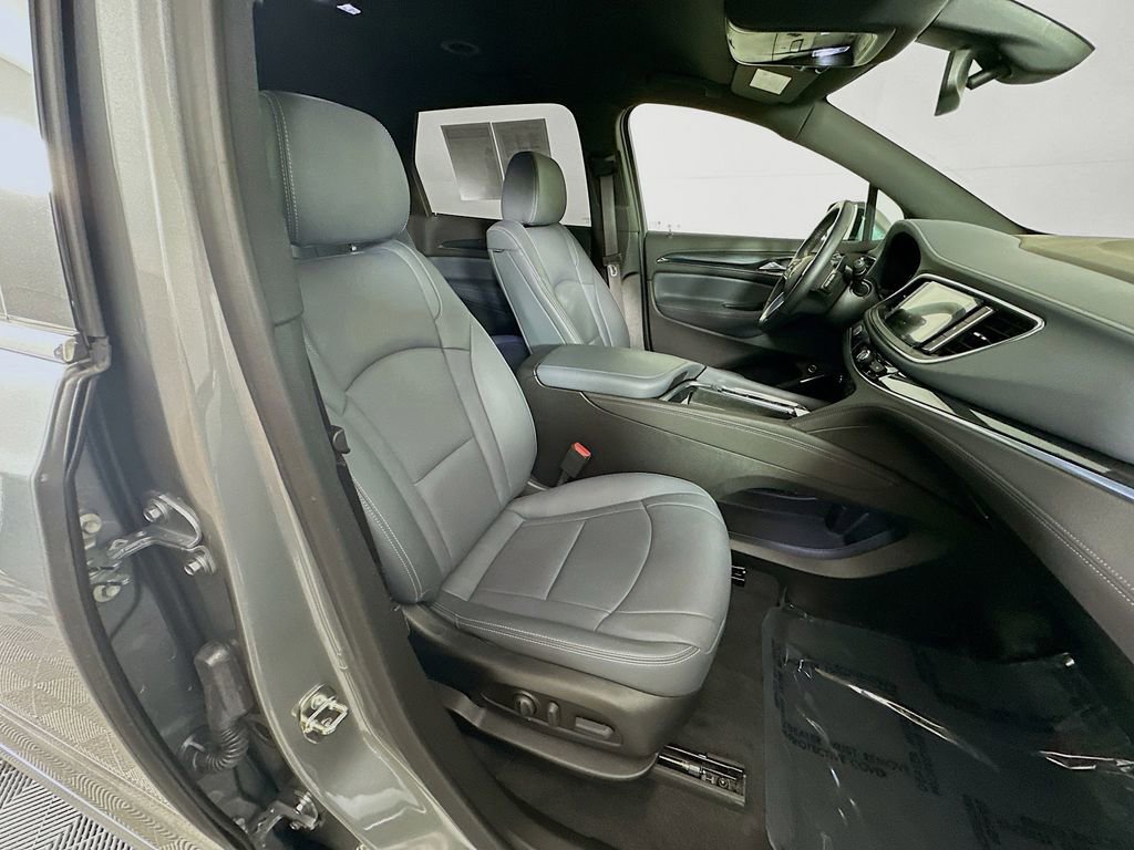 Used 2024 Buick Enclave Essence w/ Sport Touring Edition image 37