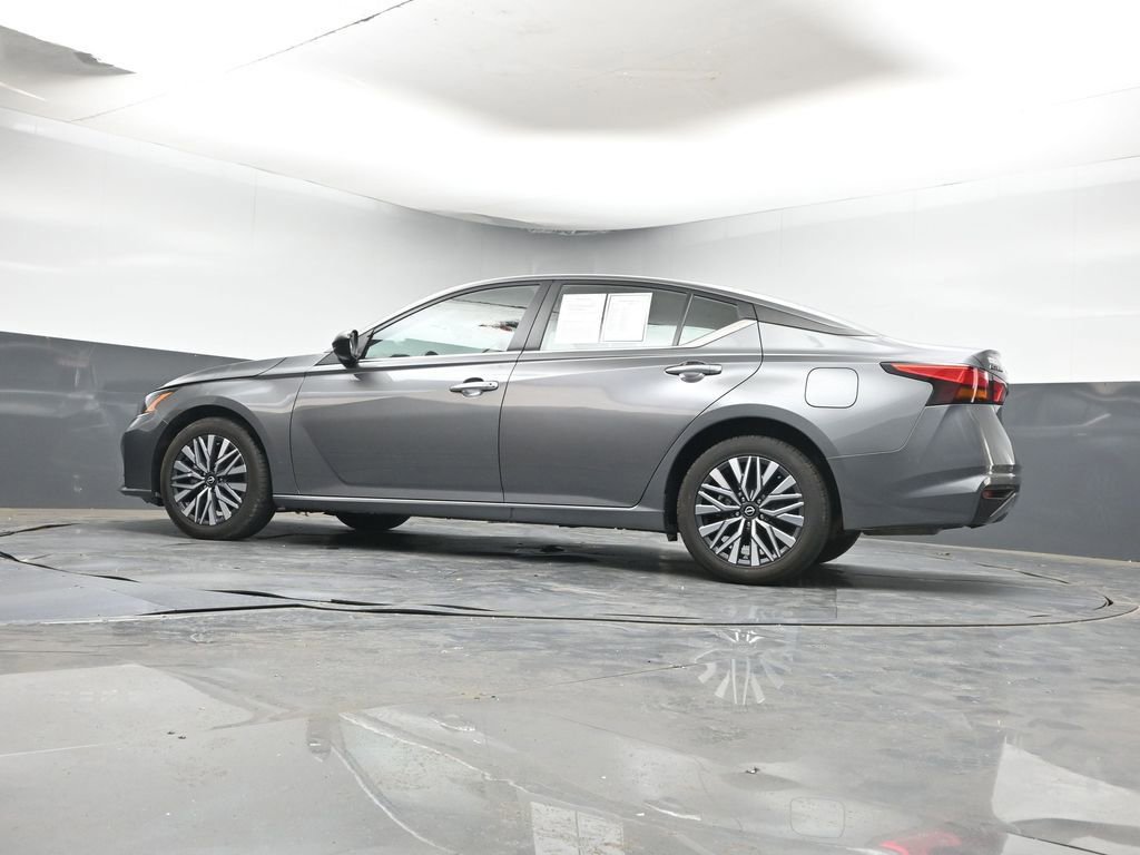 Used 2024 Nissan Altima 2.5 SV image 26