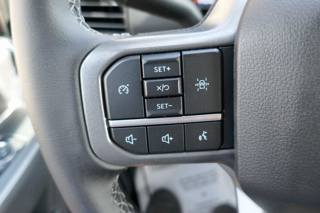 New 2025 Ford F150 XLT w/ Equipment Group 301A Standard image 18