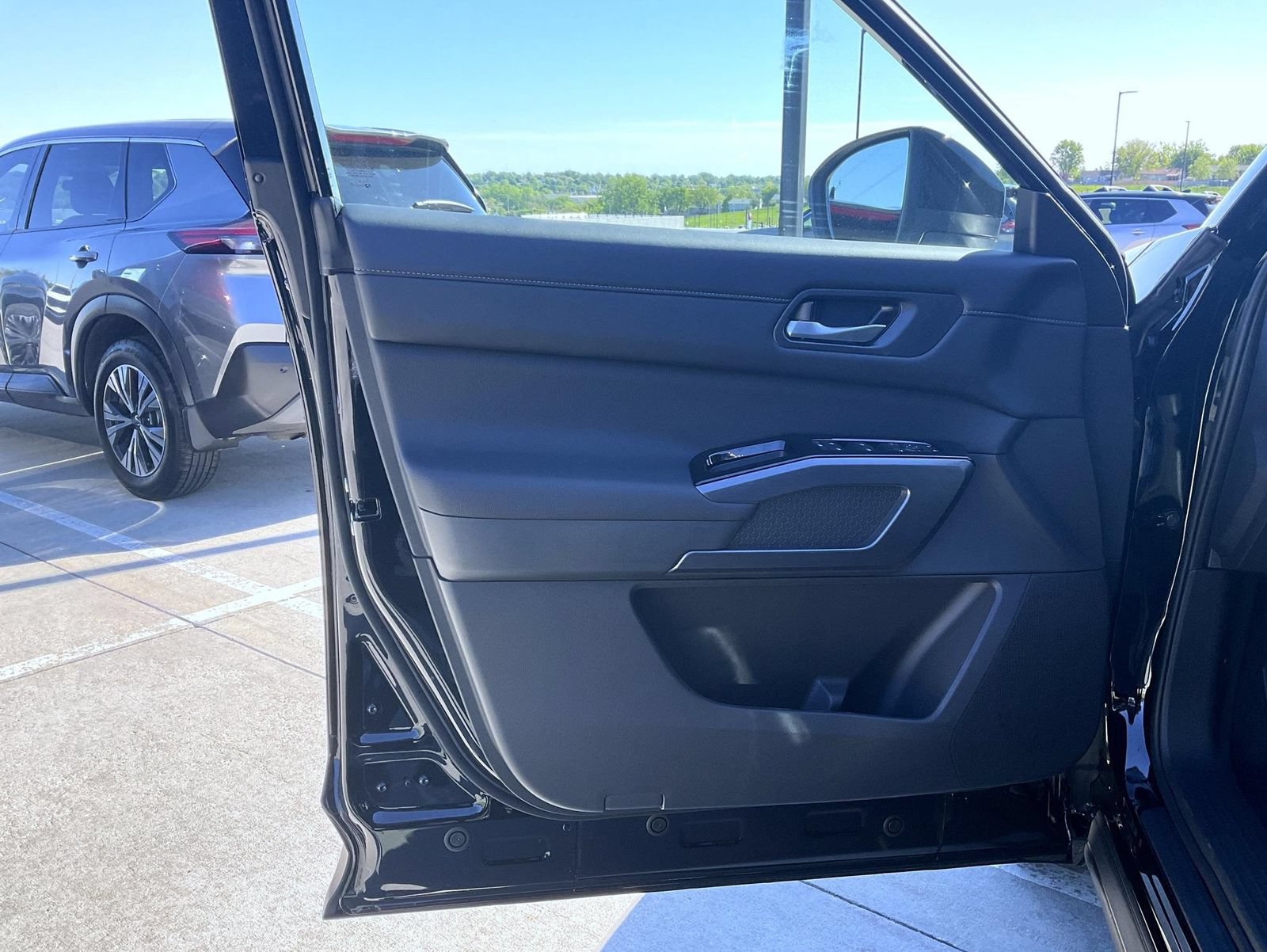 New 2026 Nissan Pathfinder SL AWD/4WD image 10