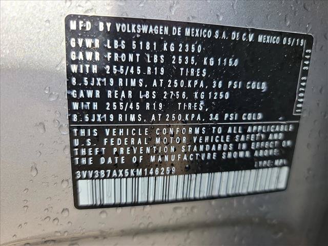 Used 2019 Volkswagen Tiguan SEL Premium R-Line FWD image 25