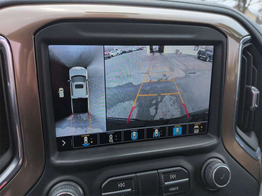 Used 2022 Chevrolet Silverado 1500 High Country w/ Technology Package image 26