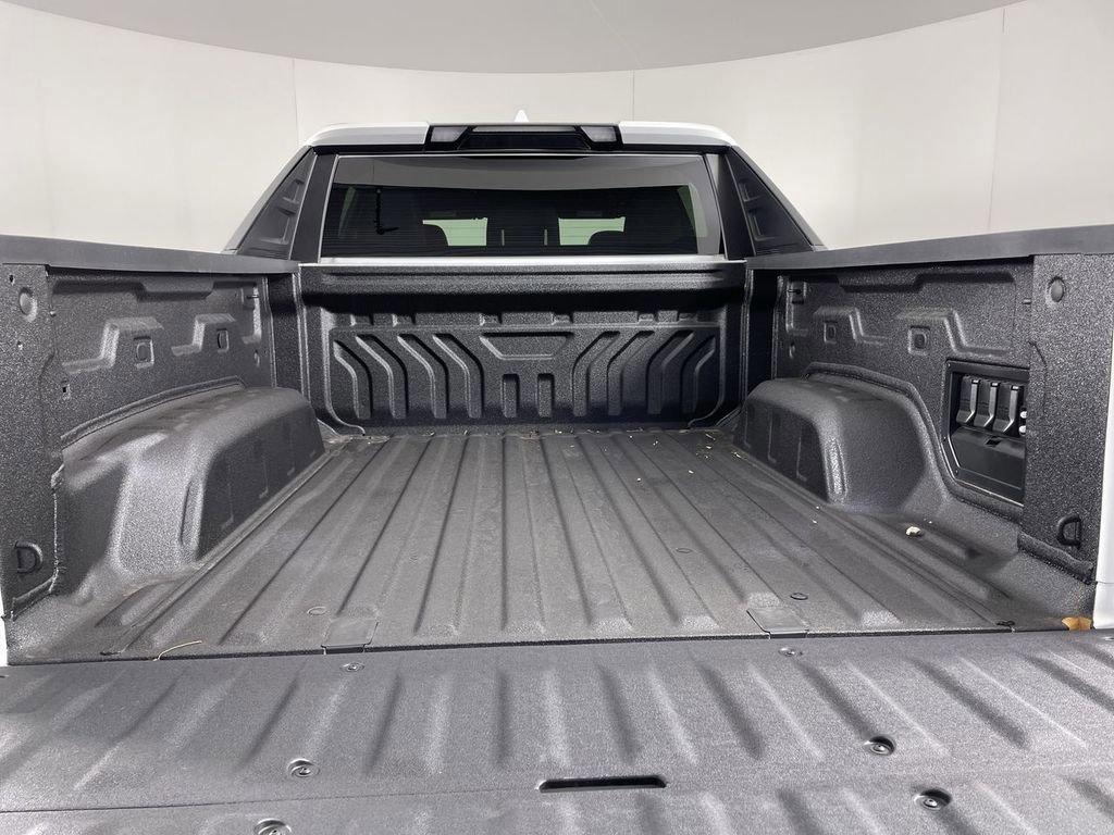 New 2025 Chevrolet Silverado EV LT image 27