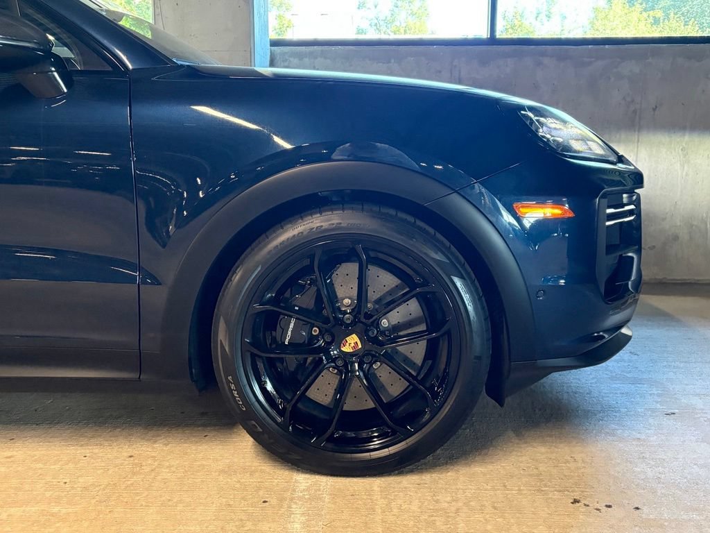 Used 2024 Porsche Cayenne Turbo GT AWD/4WD image 11