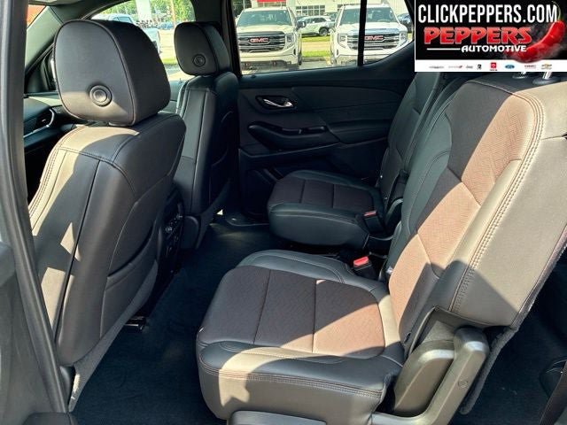 Used 2023 Chevrolet Traverse High Country FWD image 13