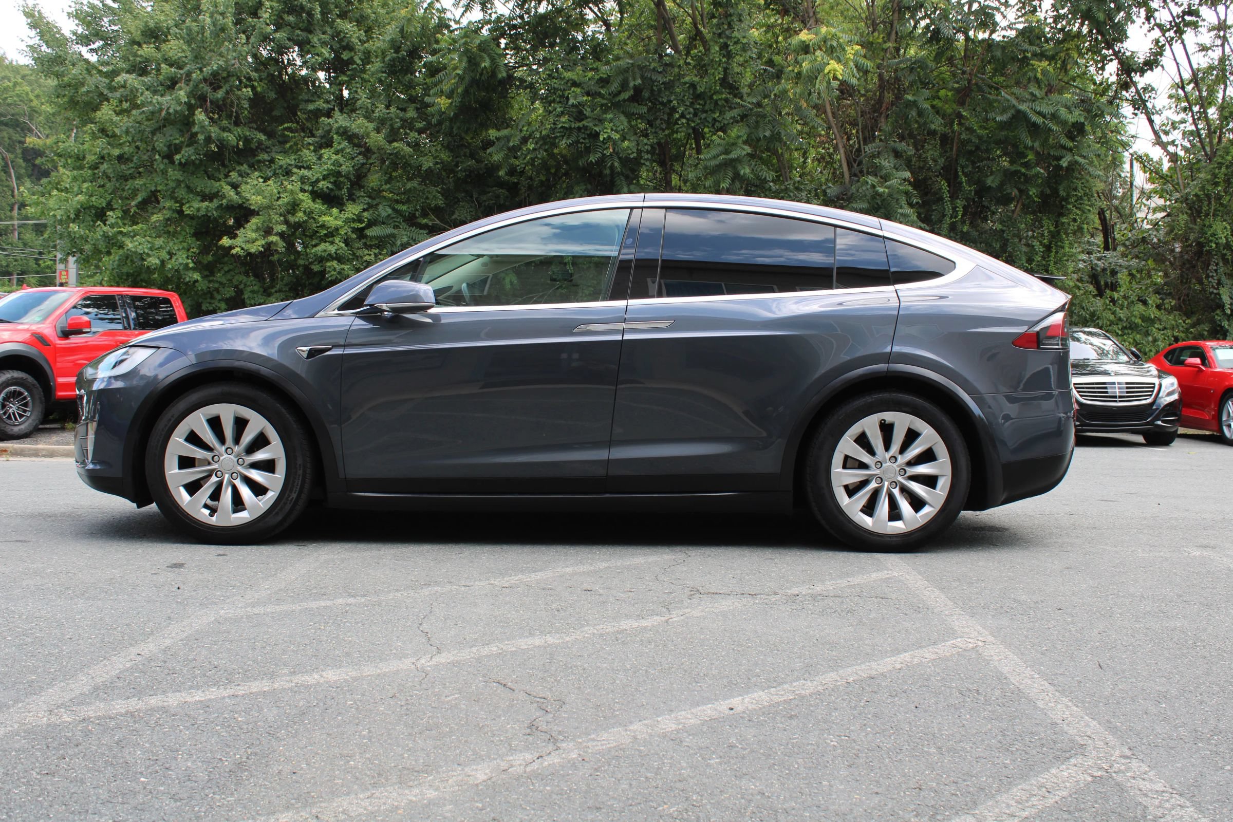 Used 2017 Tesla Model X 75D AWD/4WD image 27