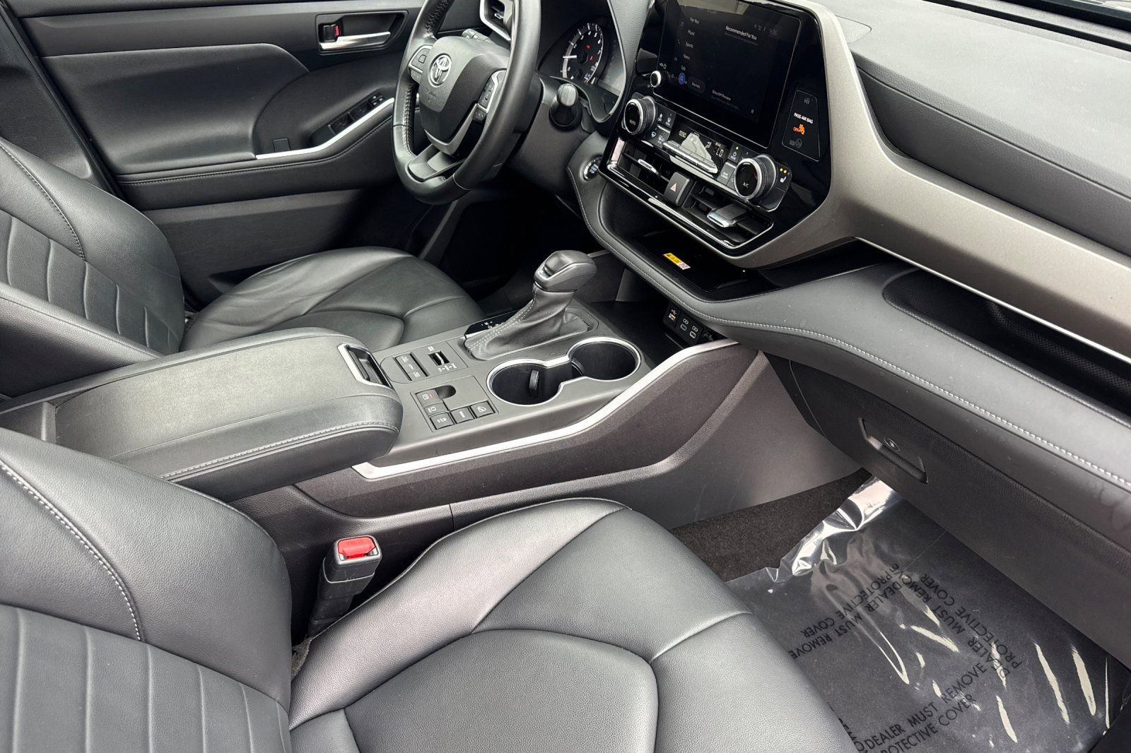 Used 2023 Toyota Highlander XLE image 21