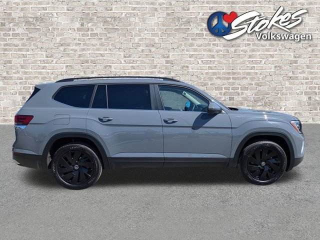 Certified 2025 Volkswagen Atlas SE w/ Black Wheel Package image 33