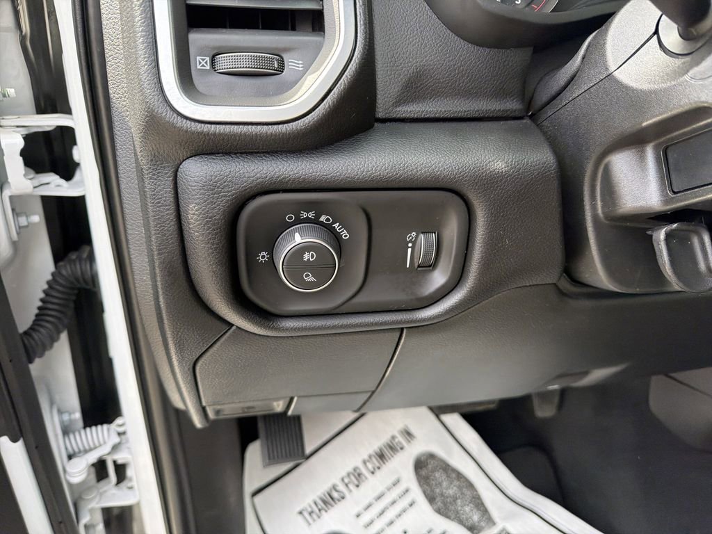 Used 2025 RAM 2500 Big Horn AWD/4WD image 17