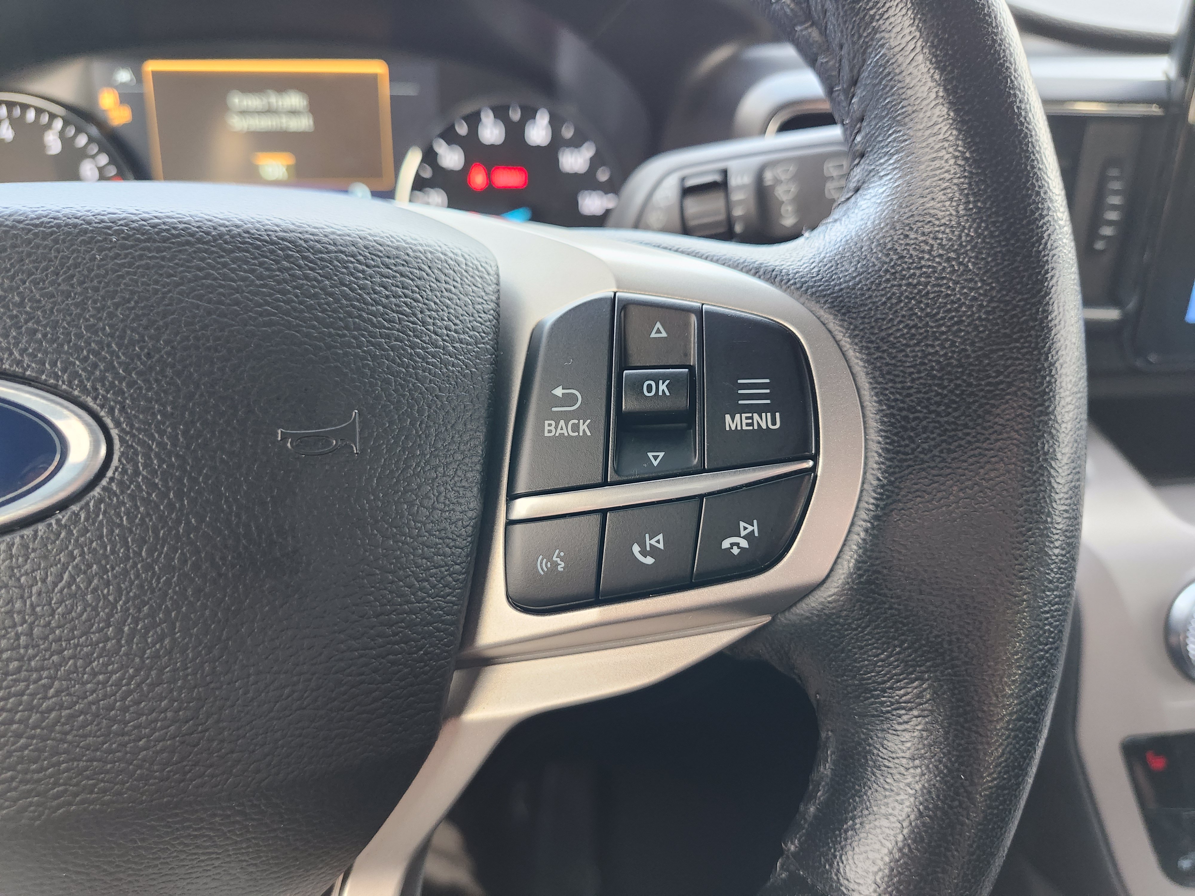 Used 2024 Ford Explorer XLT w/ Equipment Group 202A RWD image 32