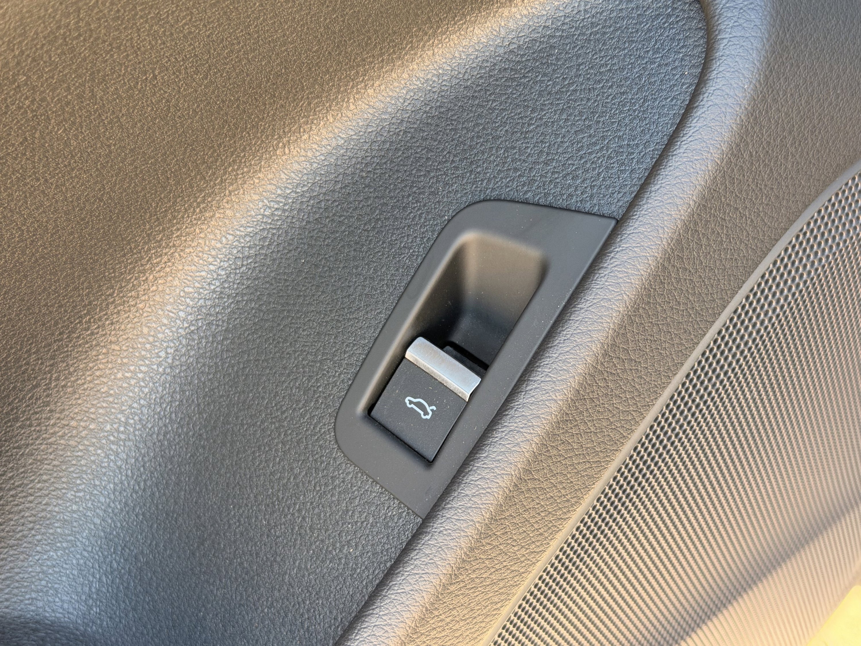 Used 2023 Audi Q8 Premium w/ Convenience Package image 26