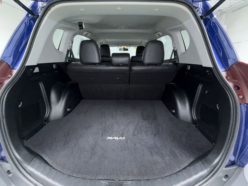 Used 2015 Toyota RAV4 XLE AWD/4WD image 16